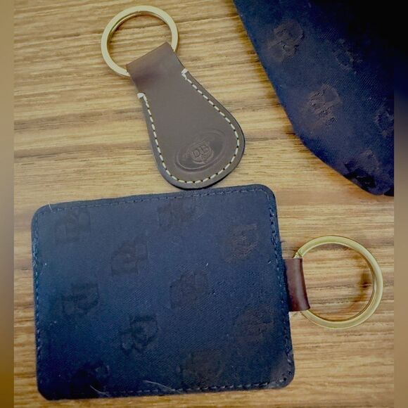 Dooney & Bourke - Navy & Brown Large Tote Bag, Pouch, license holder, keychain - Picture 8 of 13